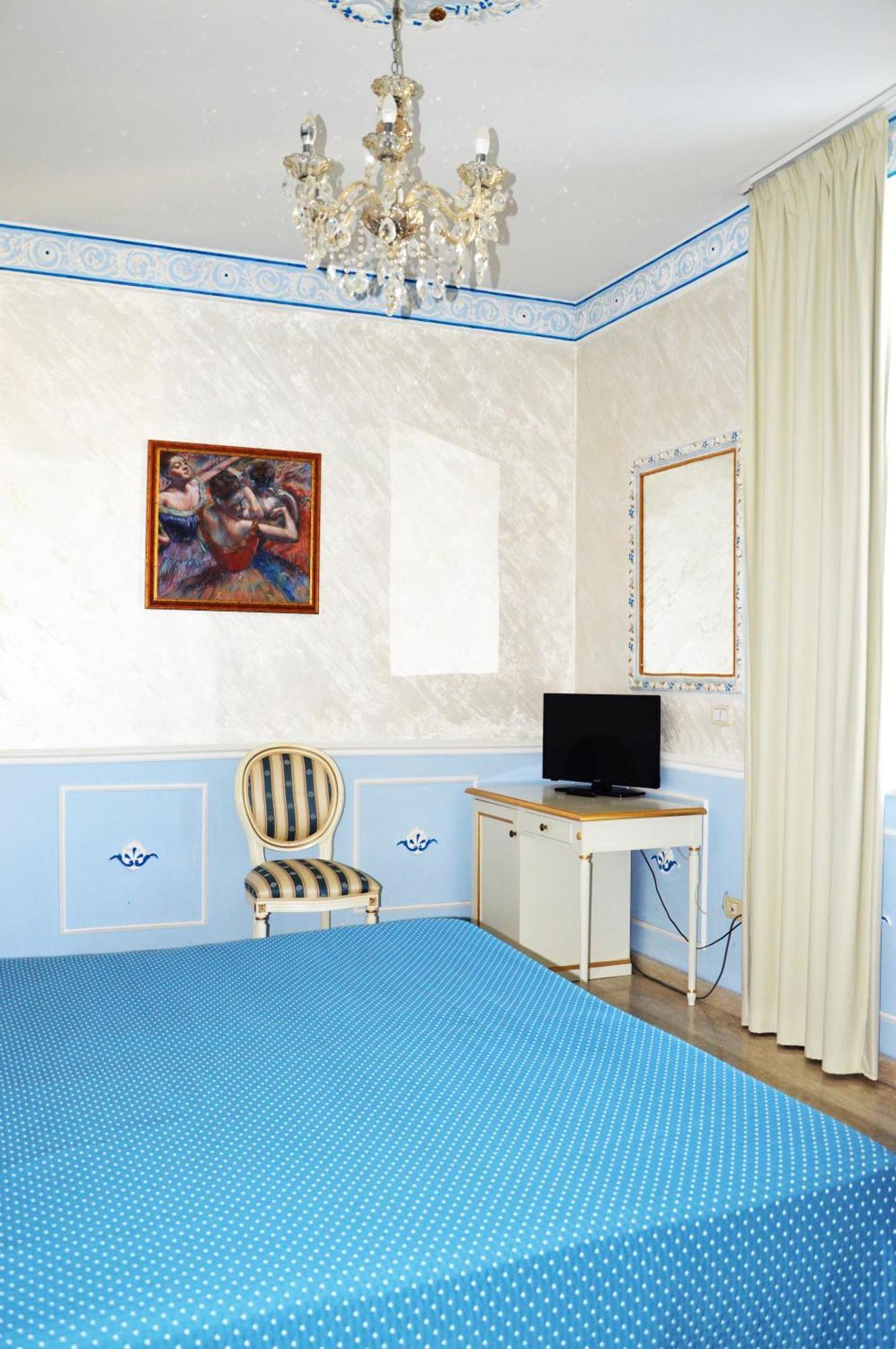 Nouvel Hotel Des Bains Pesaro Pokoj fotografie