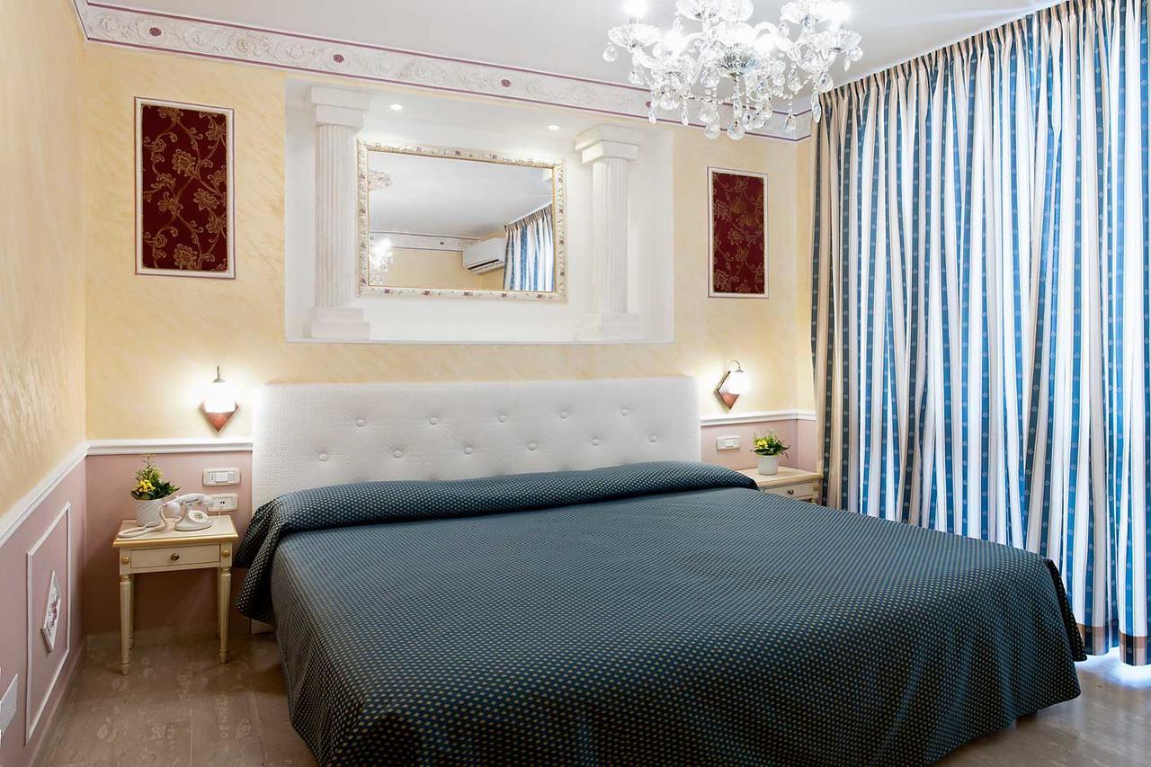 Nouvel Hotel Des Bains Pesaro Exteriér fotografie