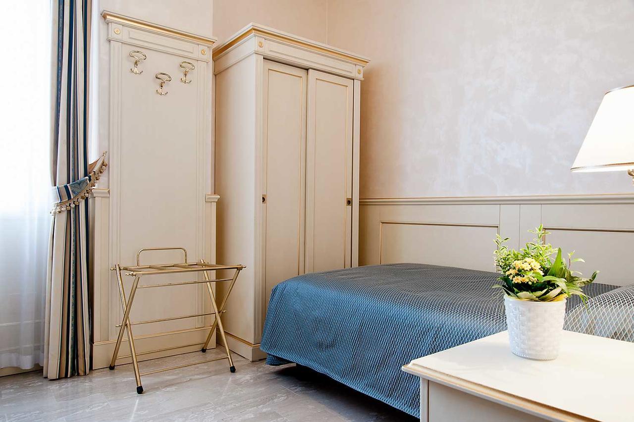 Nouvel Hotel Des Bains Pesaro Exteriér fotografie